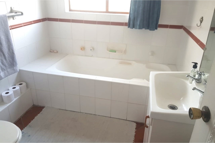 To Let 2 Bedroom Property for Rent in Myburgh Park Western Cape